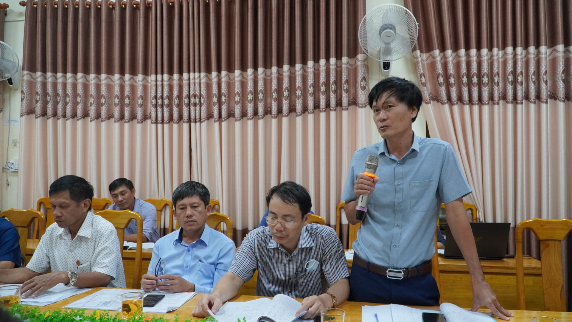 Các đại biểu đã thảo luận đóng góp nhiều ý kiến để góp phần xây dựng hoàn chỉnh dự thảo để thực hiện các bước tiếp theo 2