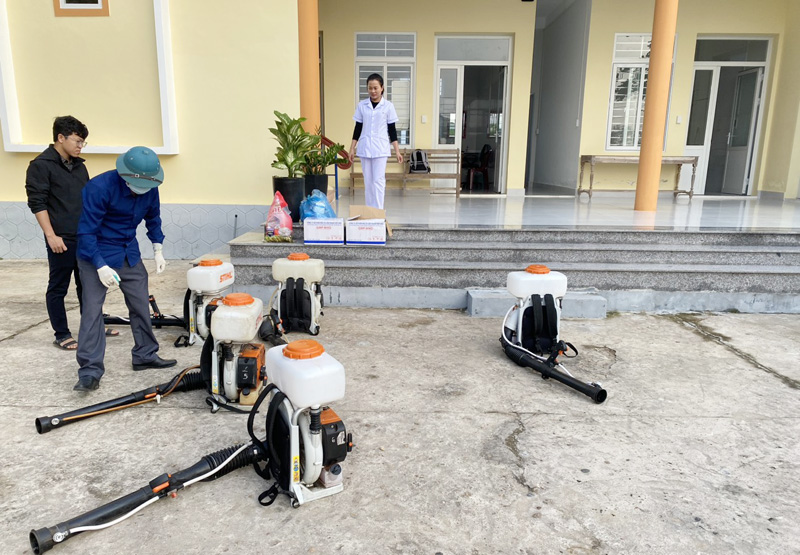 Lưu ý những nơi chứa loăng quăng bọ gậy phát sinh nguồn muỗi gây bệnh SXH cần được làm sạch 4