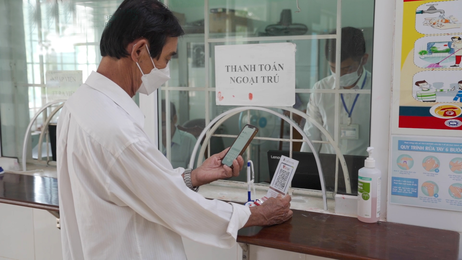 Nam_yte_bv_lao_1.png