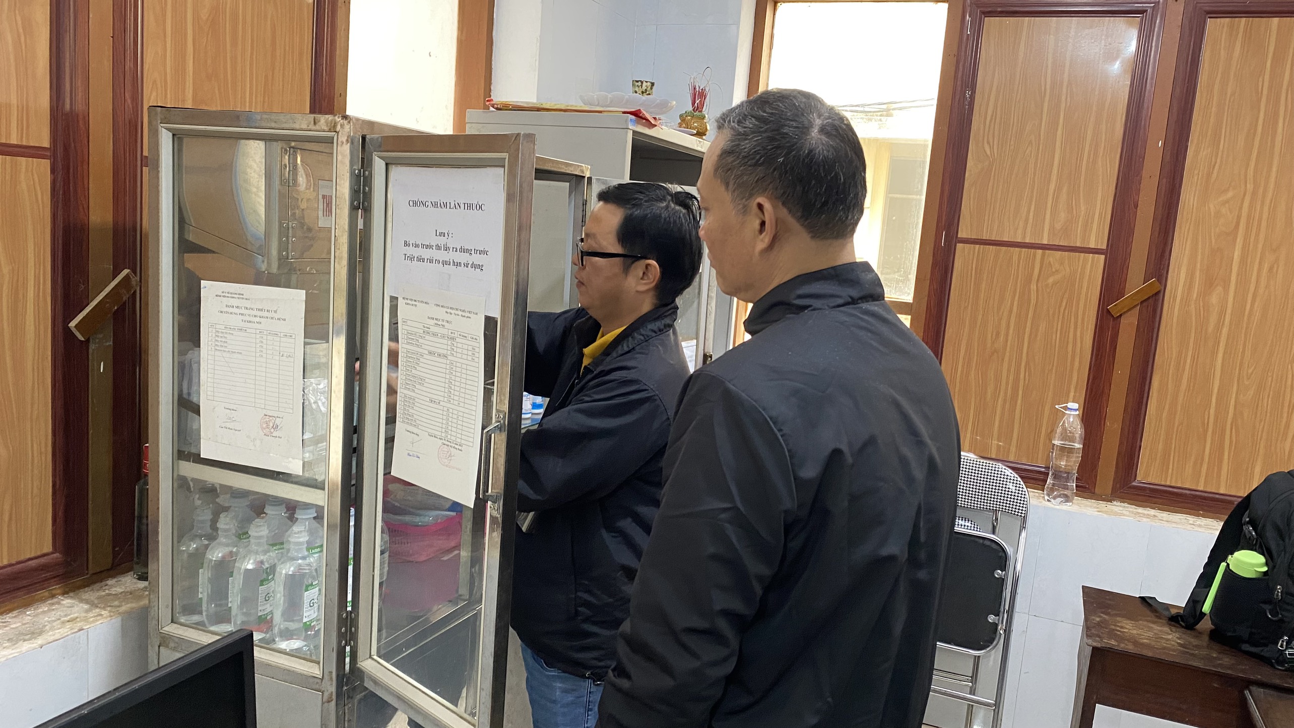 hướng_dẫn_sx_tủ_thuốc_tại_khoa_nội_bv_tuyên_hóa.jpg
