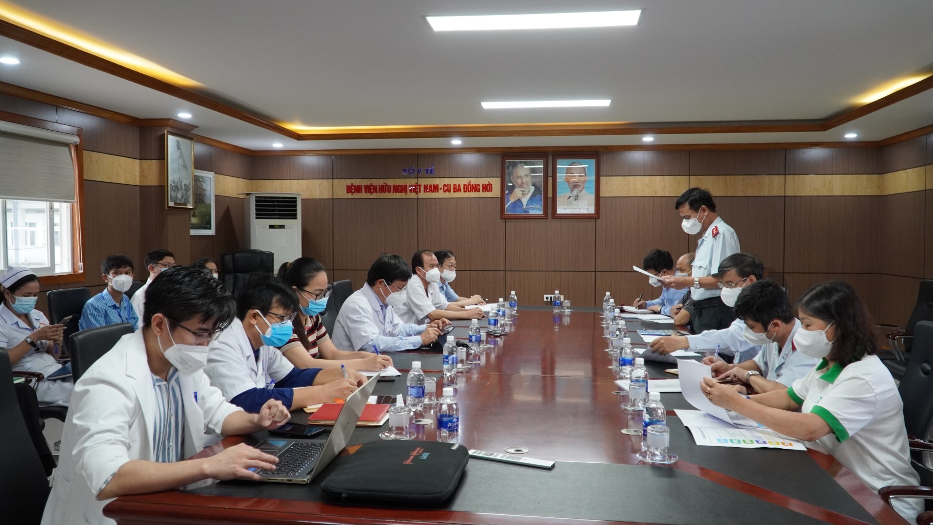 Đoàn công tác của Bô Y tế làm việc với BV HN Việt Nam cu Ba Đồng hới Large